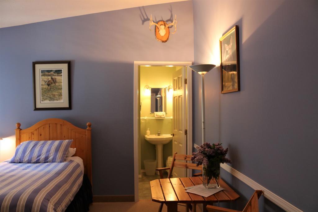 Mulvehill Creek Wilderness Inn And Wedding Chapel Revelstoke Habitación foto